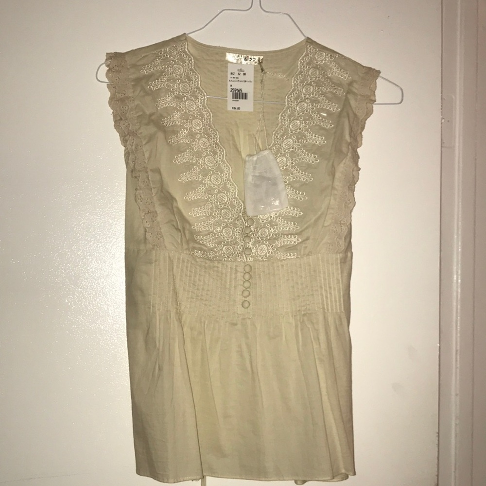 Eggshell cotton top